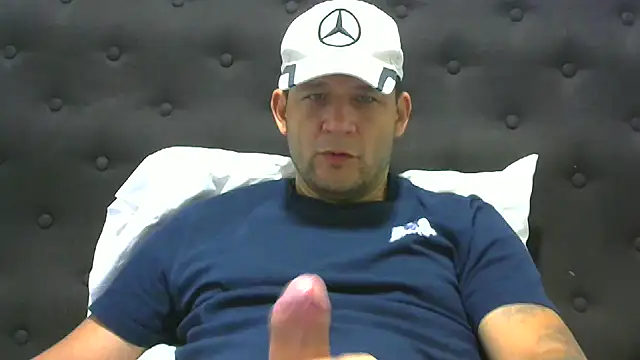 Snapshot of altenori112 chatting on February 2025 03:03:02 PM altenori112 online show from February 2025 03:03:02 PM