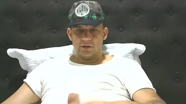 Snapshot of altenori112 chatting on March 2025 11:54:01 PM altenori112 online show from March 2025 11:54:01 PM