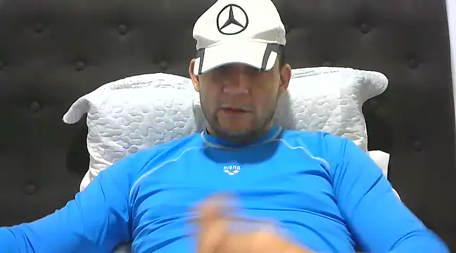 Snapshot of altenori112 chatting on March 2025 12:05:02 AM altenori112 online show from March 2025 12:05:02 AM