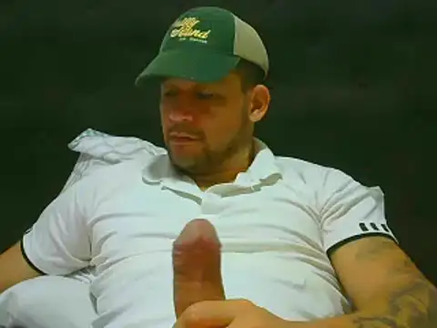 Snapshot of altenori112 chatting on October 2025 02:03:01 PM altenori112 online show from October 2025 02:03:01 PM