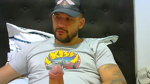 Snapshot of altenori112 chatting on November 2025 07:57:01 PM altenori112 online show from November 2025 07:57:01 PM