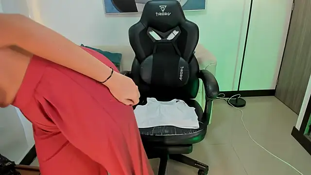 SaraParker  online show from March 2026 09:30:01 PM