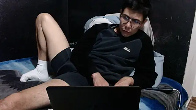 Snapshot of dannnyhot24 chatting on January 2025 07:41:02 AM dannnyhot24 online show from January 2025 07:41:02 AM