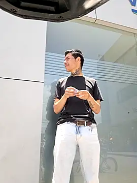 Snapshot of dannnyhot24 chatting on September 2025 04:51:02 PM dannnyhot24 online show from September 2025 04:51:02 PM