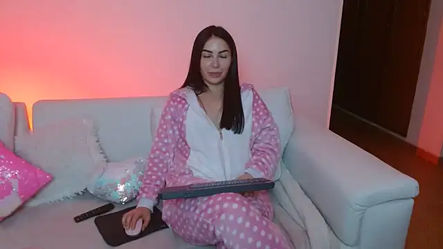 Snapshot of ariana28 chatting on February 2025 11:48:02 PM ariana28 online show from February 2025 11:48:02 PM