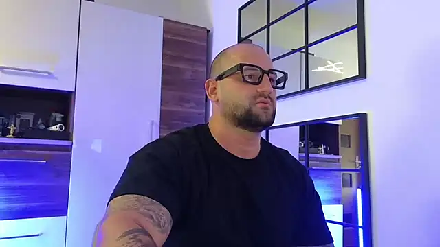 moonjoey online show from September 2025 01:58:02 PM