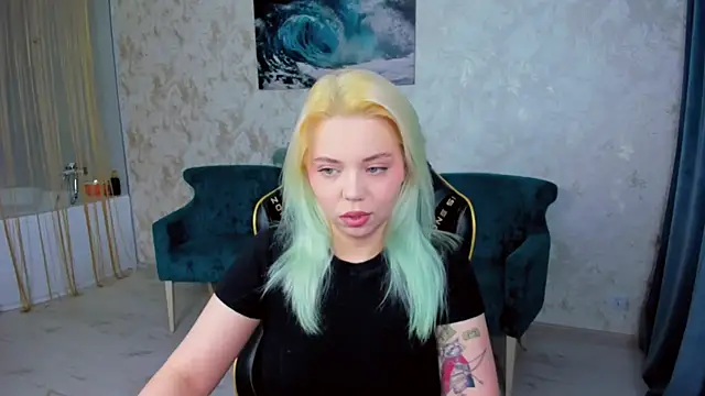 EnergyBunny 1 online show from November 2025 07:25:02 PM