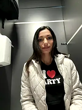  MiaQueen  online show from October 2025 09:45:01 PM