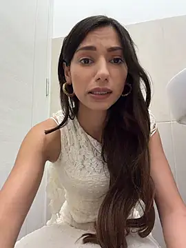 Snapshot of _MiaQueen_ chatting on July 2026 10:38:02 PM MiaQueen online show from July 2026 10:38:02 PM
