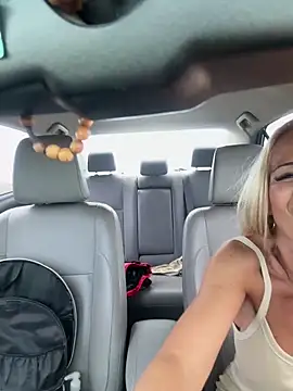 Snapshot of Reyna63 chatting on January 2025 11:33:01 PM Reyna63 online show from January 2025 11:33:01 PM