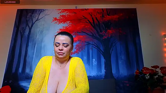 Snapshot of ElizabethEven chatting on March 2025 03:30:02 AM ElizabethEven online show from March 2025 03:30:02 AM