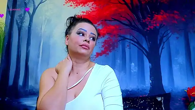 Snapshot of ElizabethEven chatting on November 2025 10:45:02 PM ElizabethEven online show from November 2025 10:45:02 PM