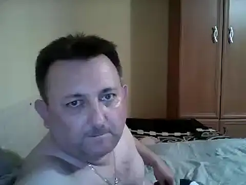 Snapshot of Novy73 chatting on December 2025 10:48:02 PM Novy73 online show from December 2025 10:48:02 PM