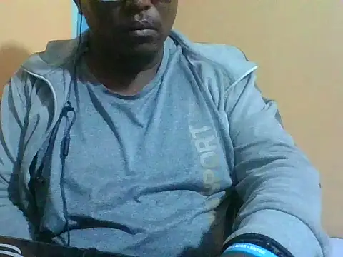 honeyswit online show from May 2026 11:32:02 PM