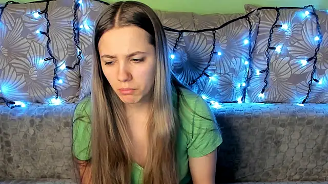 MaggieCake online show from December 2024 07:22:02 AM