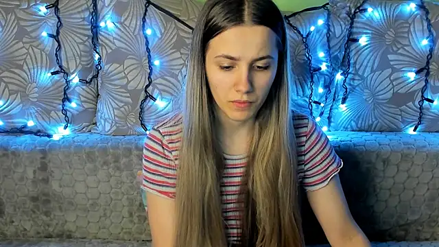 MaggieCake online show from December 2024 01:10:01 AM