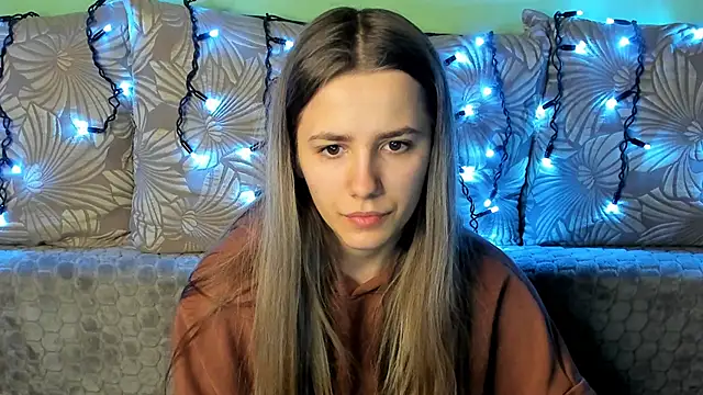 MaggieCake online show from December 2024 01:58:02 AM