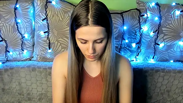 MaggieCake online show from January 2025 01:30:01 AM