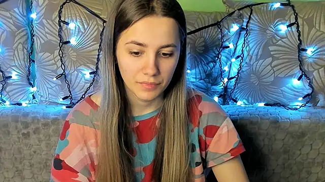 MaggieCake online show from February 2025 04:40:01 AM