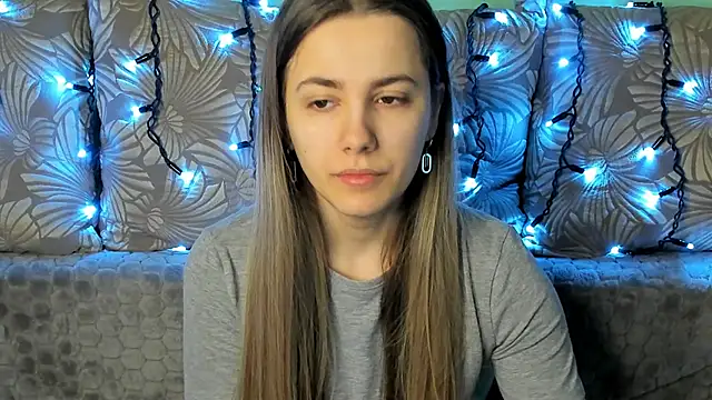 MaggieCake online show from February 2025 06:10:02 AM