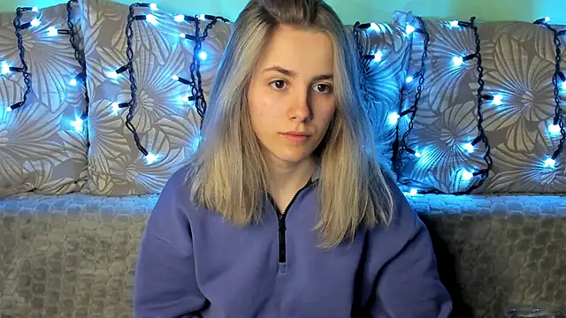 MaggieCake online show from March 2025 01:32:01 AM