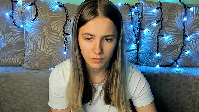 MaggieCake online show from October 2025 02:19:02 AM