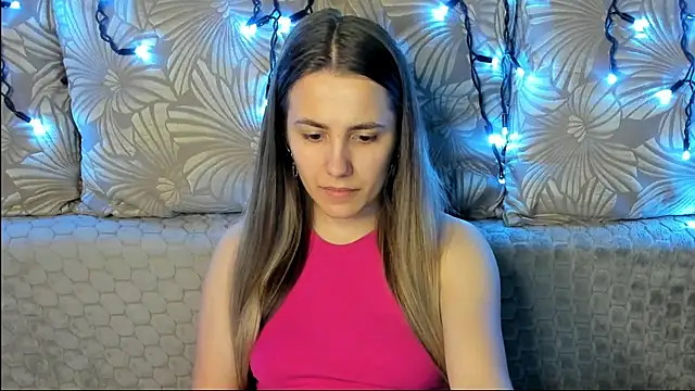 MaggieCake online show from June 2026 01:32:02 AM