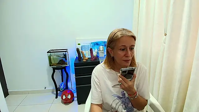 Naty Stone online show from October 2025 10:32:02 PM