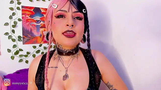 Rainnbow  online show from February 2026 05:00:02 AM