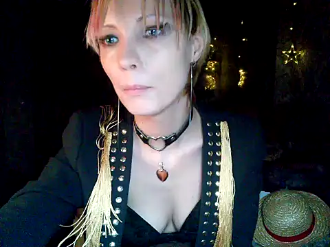 WildMissNiks online show from December 2024 02:06:01 PM