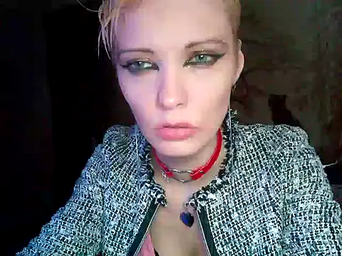 WildMissNiks online show from January 2025 01:49:01 PM