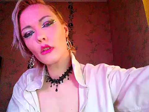 WildMissNiks online show from November 2025 09:21:01 AM