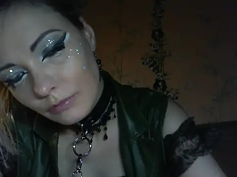 WildMissNiks online show from April 2026 07:04:01 AM