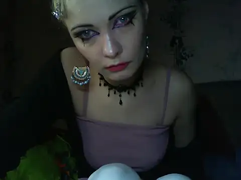 WildMissNiks online show from May 2026 07:15:01 AM