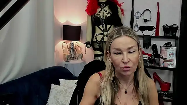 crystaLUX online show from December 2024 06:42:02 AM