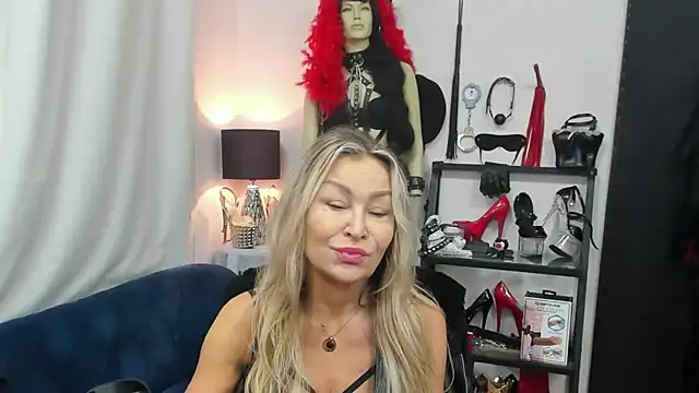 crystaLUX online show from October 2025 04:13:01 AM