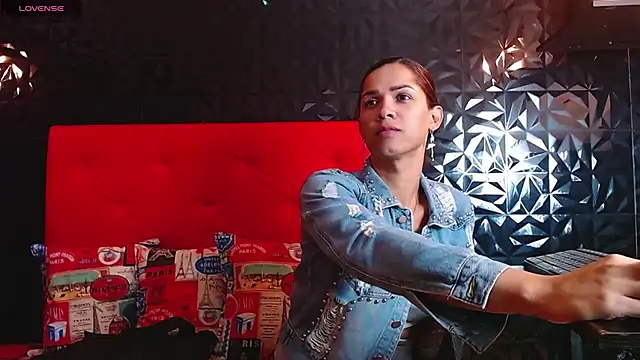 PINK  LOLA1 online show from February 2025 10:33:01 PM