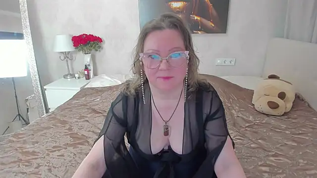 katysako online show from February 2026 11:55:02 PM