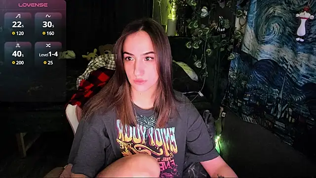 Snapshot of Selbi_Paine chatting on January 2025 11:21:02 PM Selbi Paine online show from January 2025 11:21:02 PM