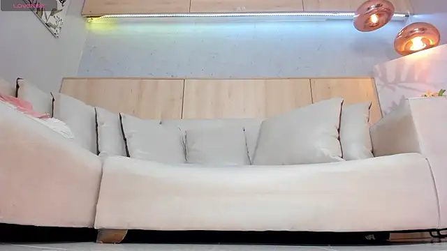 maryevans  online show from March 2025 12:09:01 PM