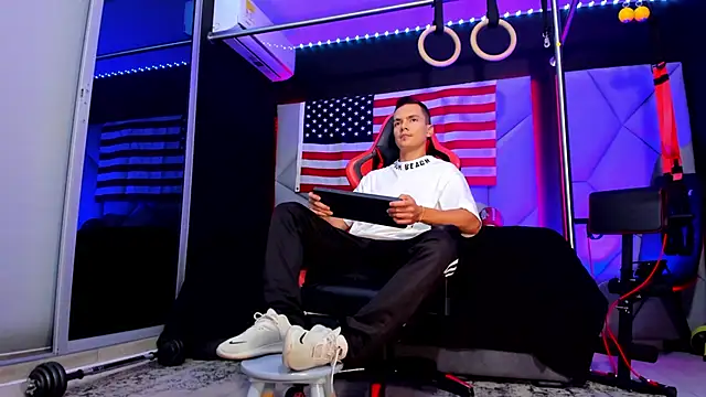 Snapshot of Aydenmiller96 chatting on October 2025 02:53:01 AM Aydenmiller96 online show from October 2025 02:53:01 AM