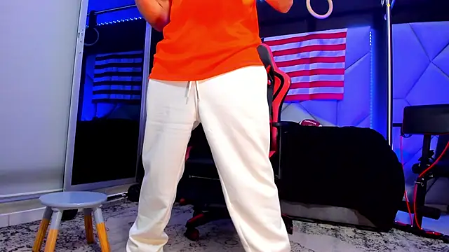 Snapshot of Aydenmiller96 chatting on October 2025 03:18:02 AM Aydenmiller96 online show from October 2025 03:18:02 AM