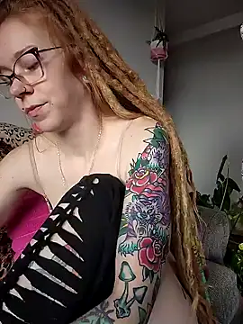 LucidLucy online show from December 2024 04:46:02 PM