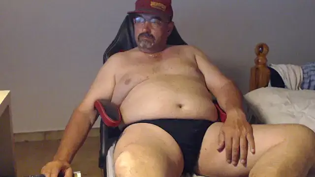 Snapshot of fraboys chatting on May 2026 02:11:02 PM fraboys online show from May 2026 02:11:02 PM