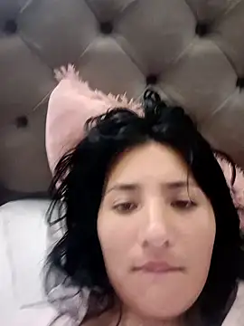 Snapshot of emily_honter chatting on January 2025 05:44:02 PM emily honter online show from January 2025 05:44:02 PM