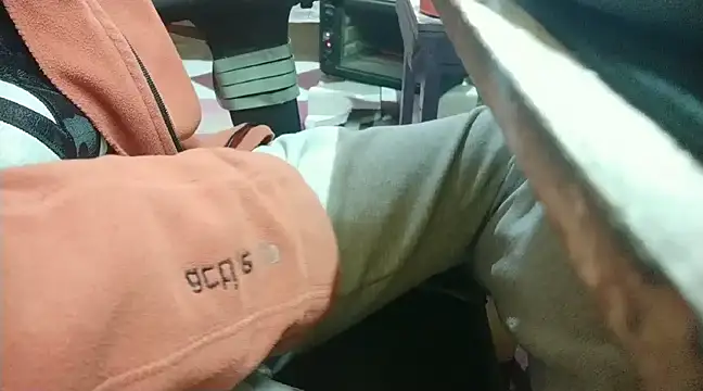 growing20yo online show from December 2024 10:44:02 PM