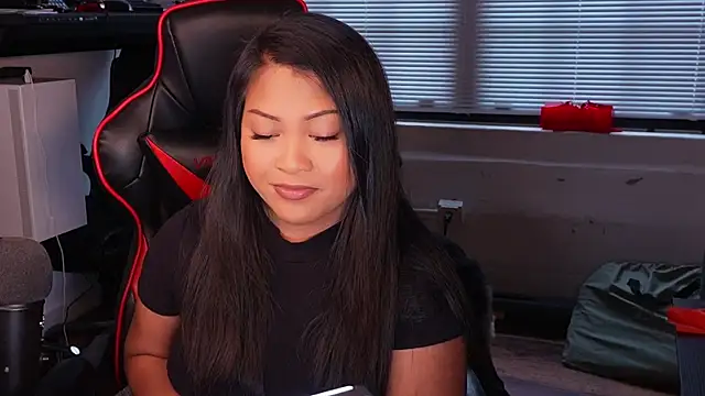 Bubbleliyah online show from September 2025 08:13:02 PM