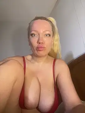 Snapshot of SofiaJoy chatting on June 2026 07:36:02 AM SofiaJoy online show from June 2026 07:36:02 AM