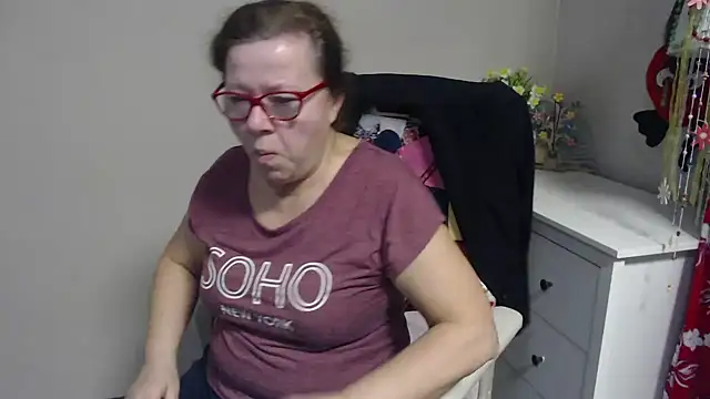 Adelewildx online show from February 2025 04:37:02 AM