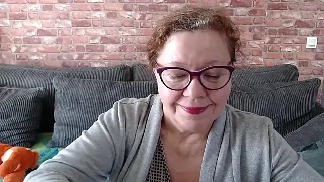 Adelewildx online show from February 2025 11:17:02 AM